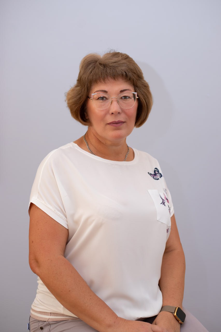 Злыдина Александра Ивановна.